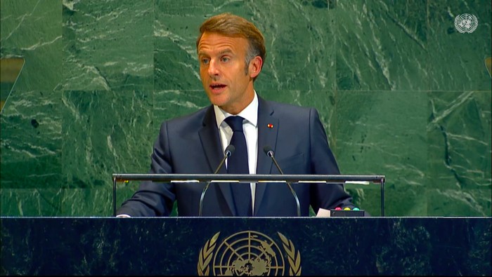 Emmanuel Macron Kutuk Serangan Rusia ke Ukraina dengan Rudal Oreshnik