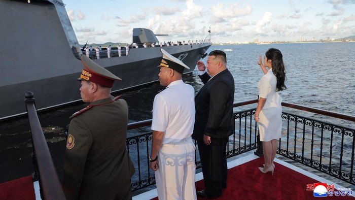 Kim Jong Un Dorong Angkatan Laut Korea Utara Menjadi Kekuatan Bersenjata Nuklir
